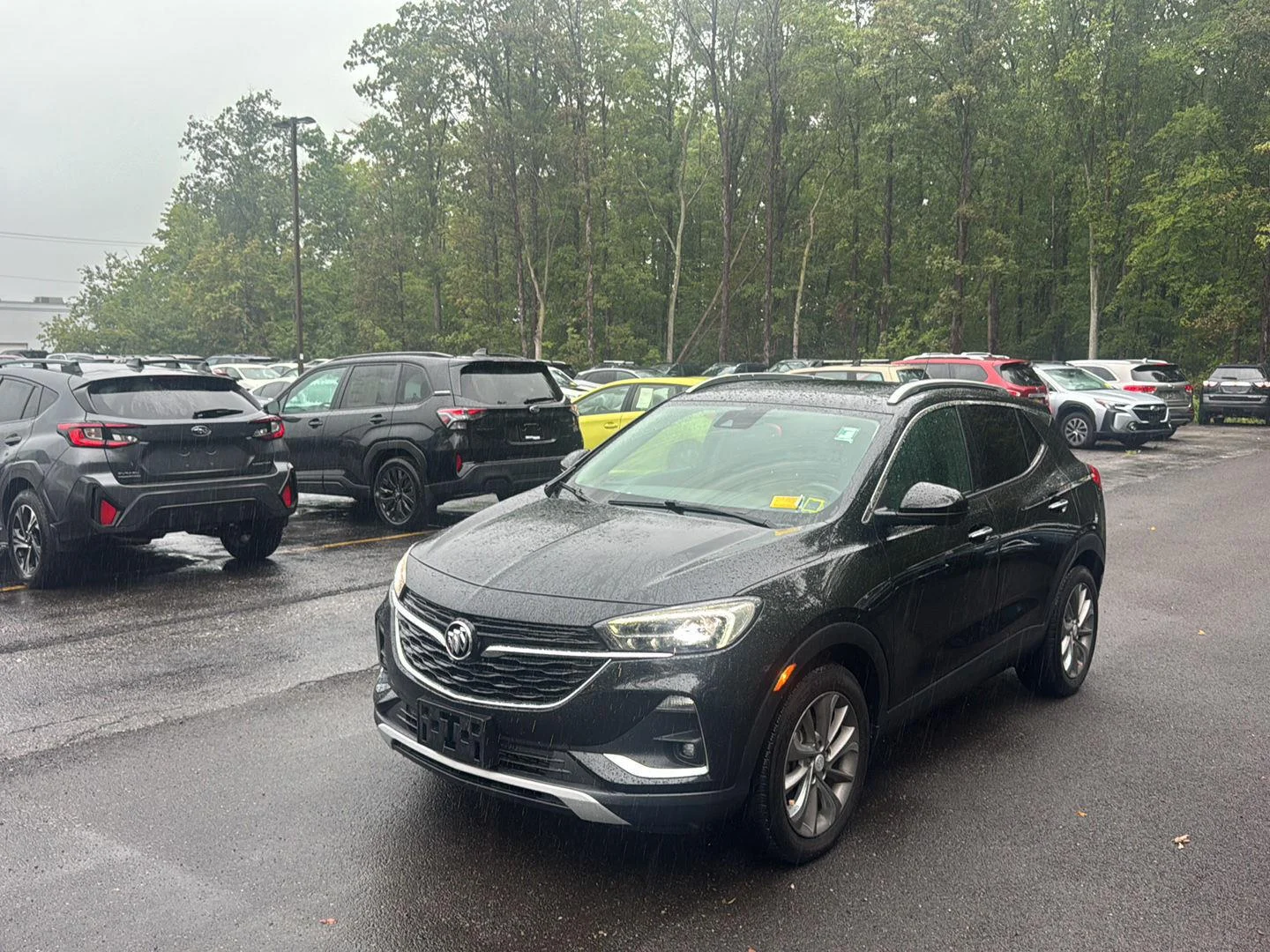 Used 2022 Ebony Twilight Metallic Buick Essence image 5