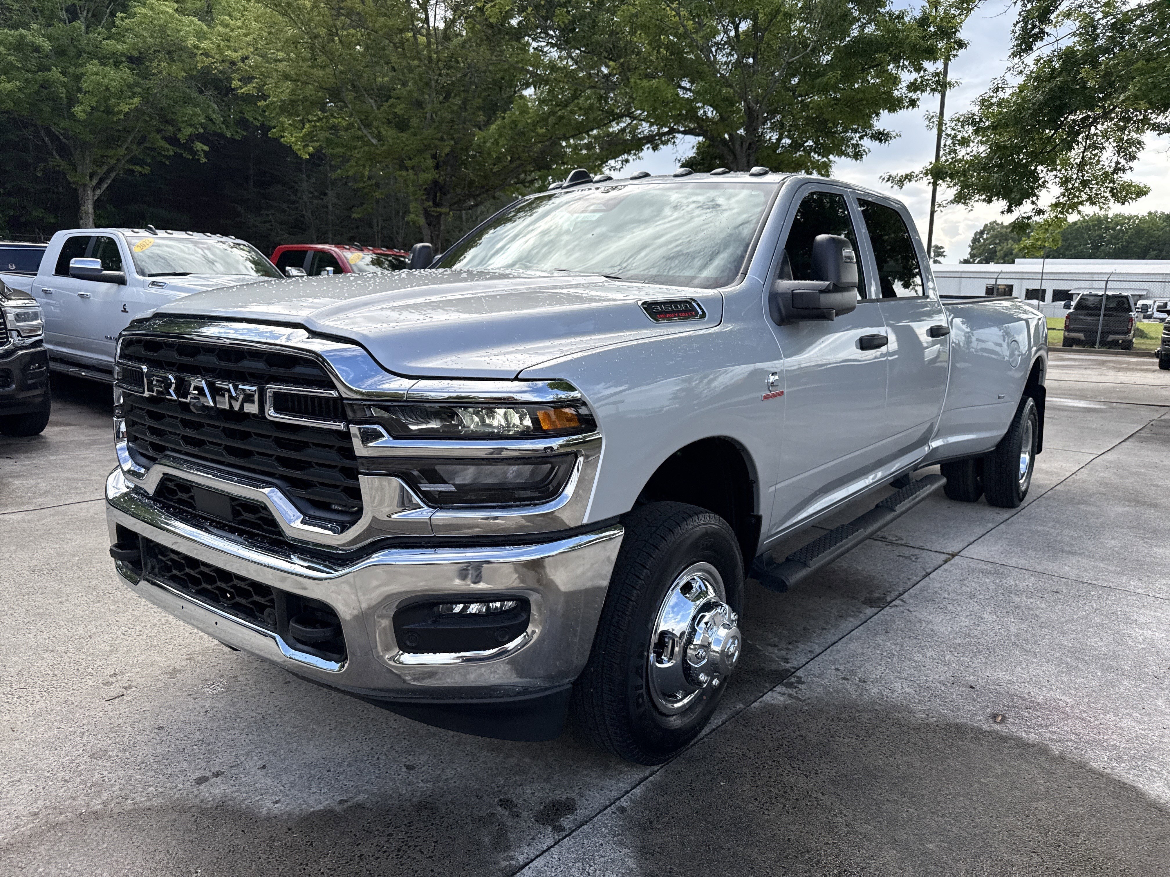 New 2026 Silver-Zynith Exterior Paint RAM Tradesman image 3