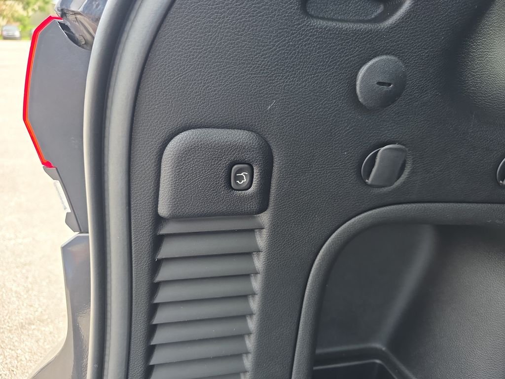 Used 2021 Granite Crystal Metallic Clearcoat Jeep Limited image 33