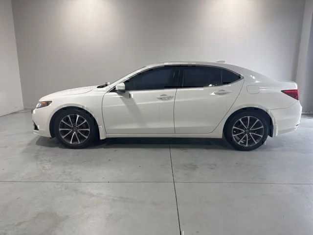 Used 2015 White Acura V6 Tech image 30