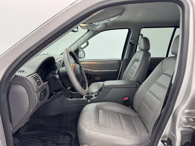 Used 2005 Silver Birch Clearcoat Metallic Ford XLT image 15