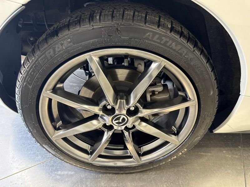 Used 2016 White Mazda Grand Touring image 15