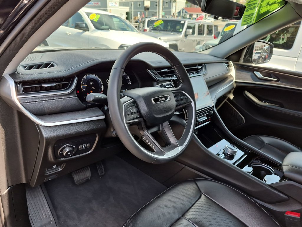 Used 2023 Black Jeep Limited image 13