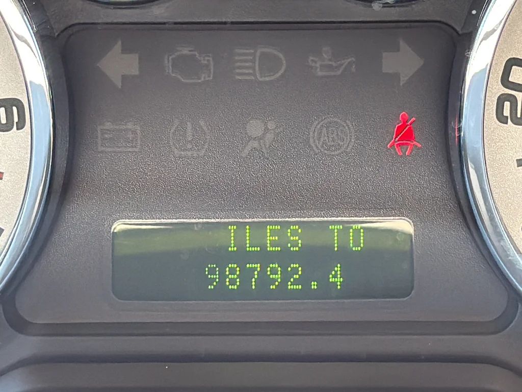 Used 2010  Ford SEL image 12