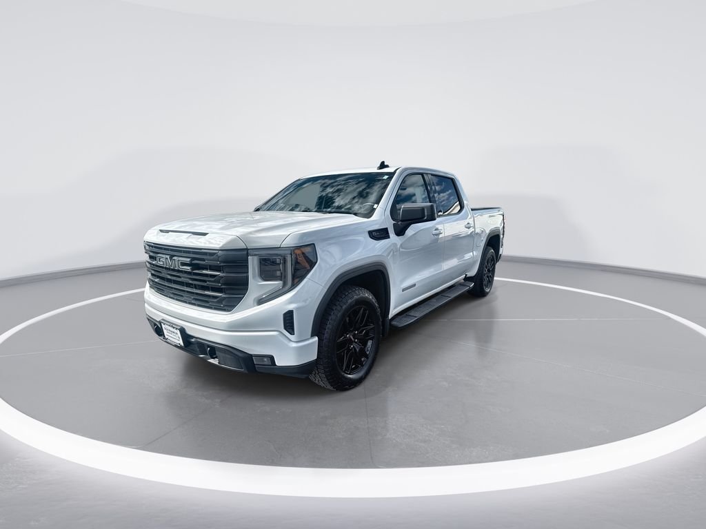 Used 2024 White GMC Elevation image 4