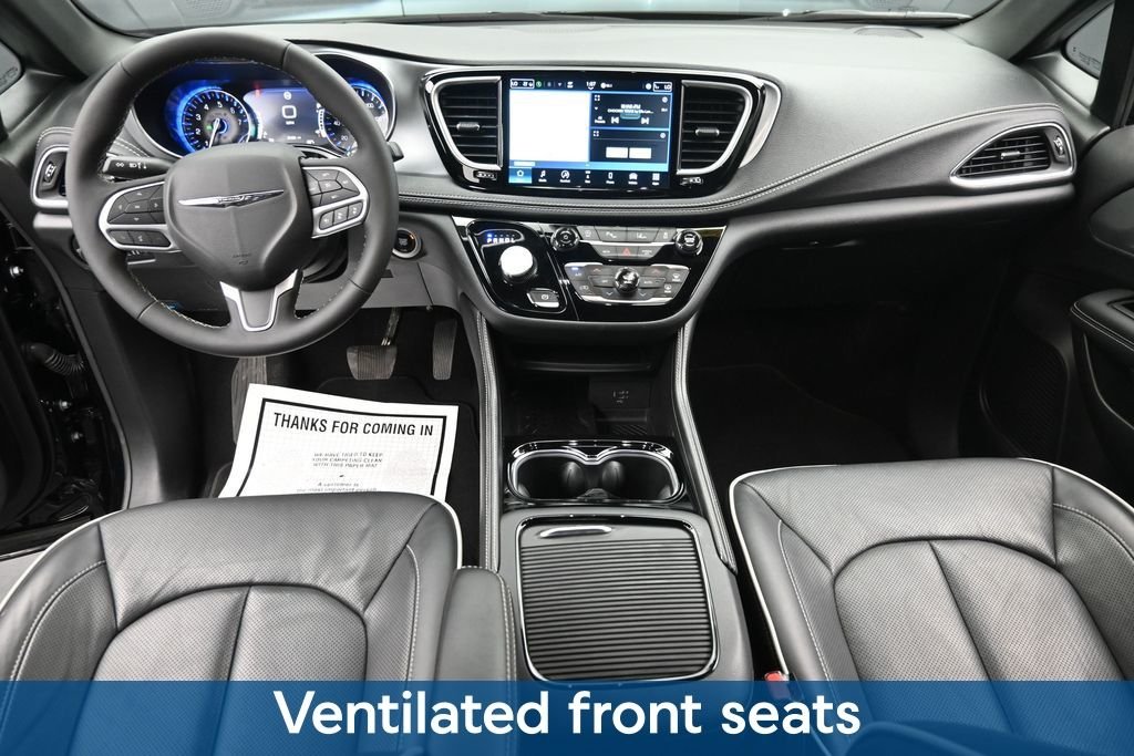 Used 2026 Black Chrysler Limited image 18