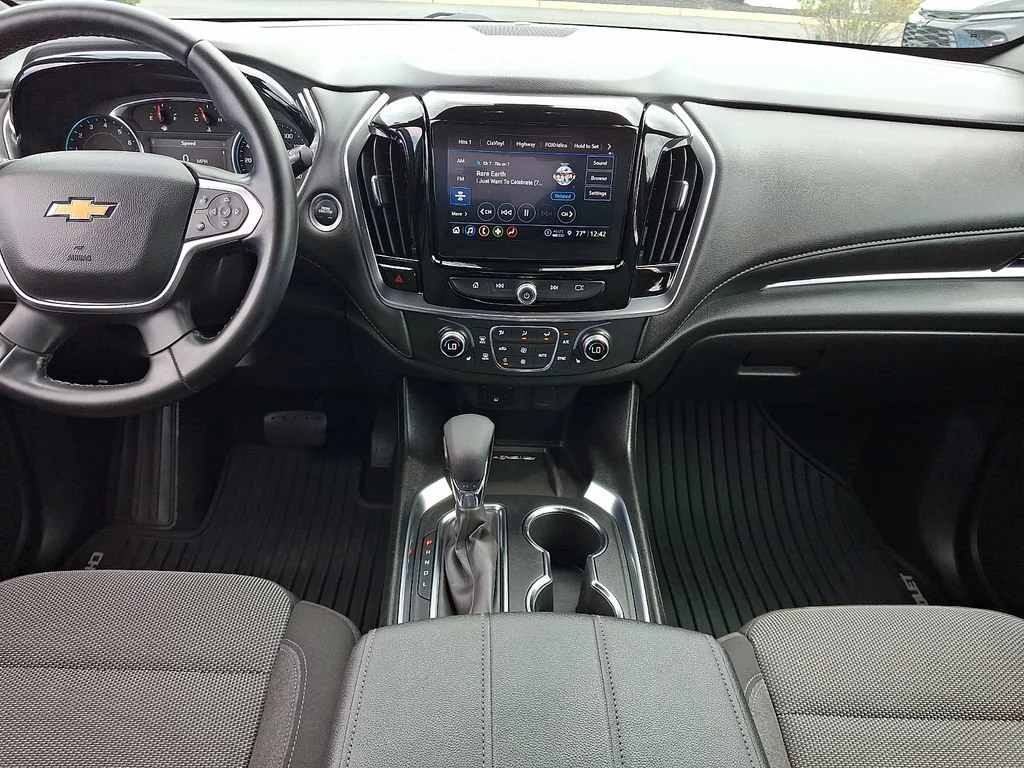 Used 2023 RADIANT RED TINTCOAT Chevrolet LT Cloth image 16