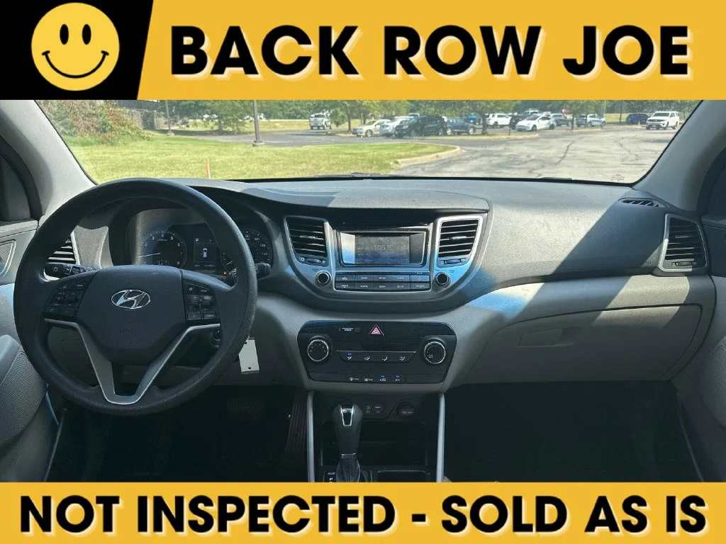 Used 2016 Black Noir Pearl Hyundai SE image 4