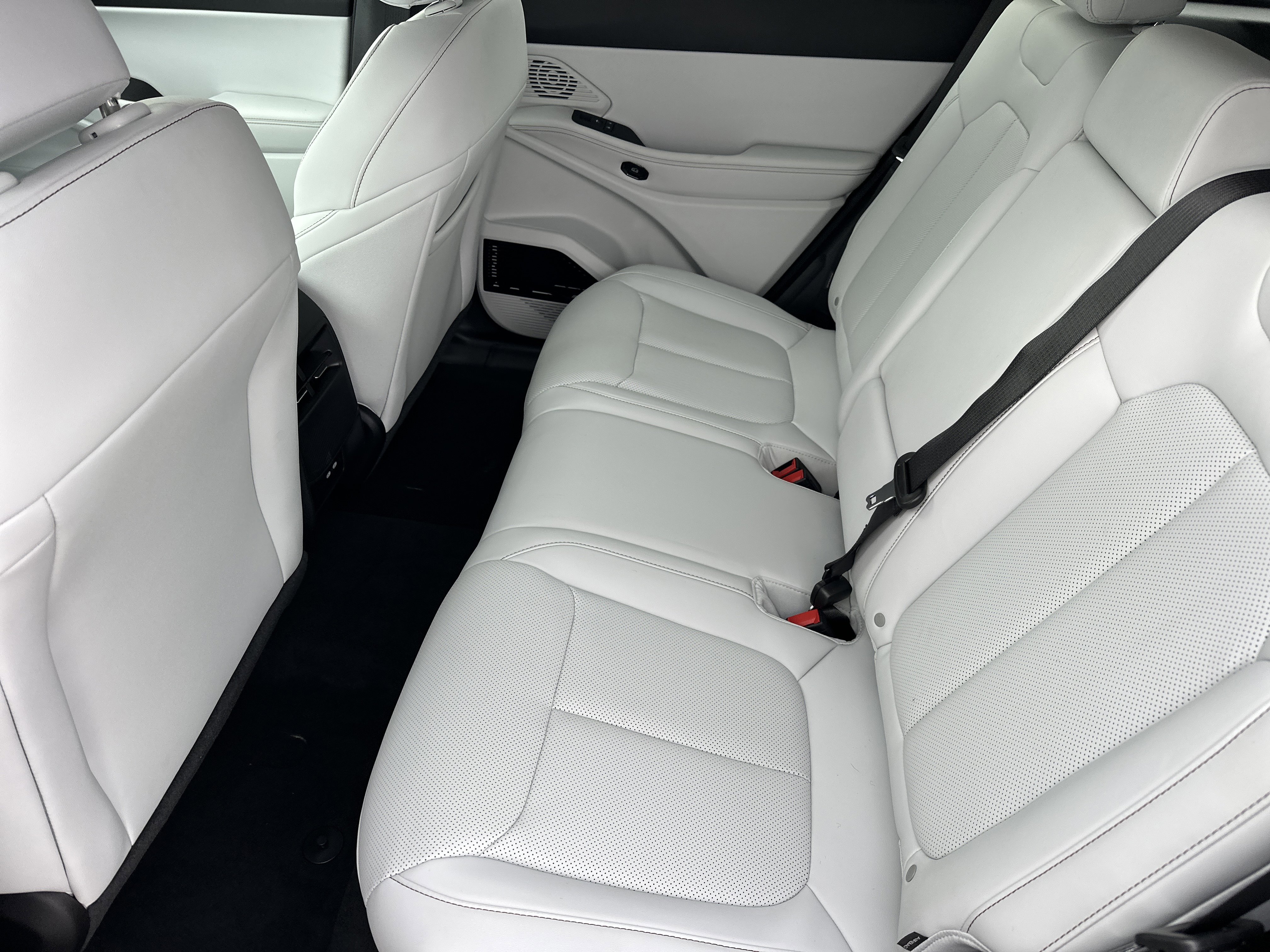 New 2026 Diamond Black Crystal Pearl-Coat Exterior Paint Jeep Limited image 21