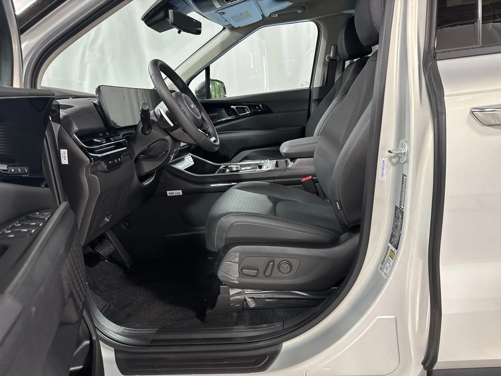New 2026 Ivory Kia SX Prestige image 3