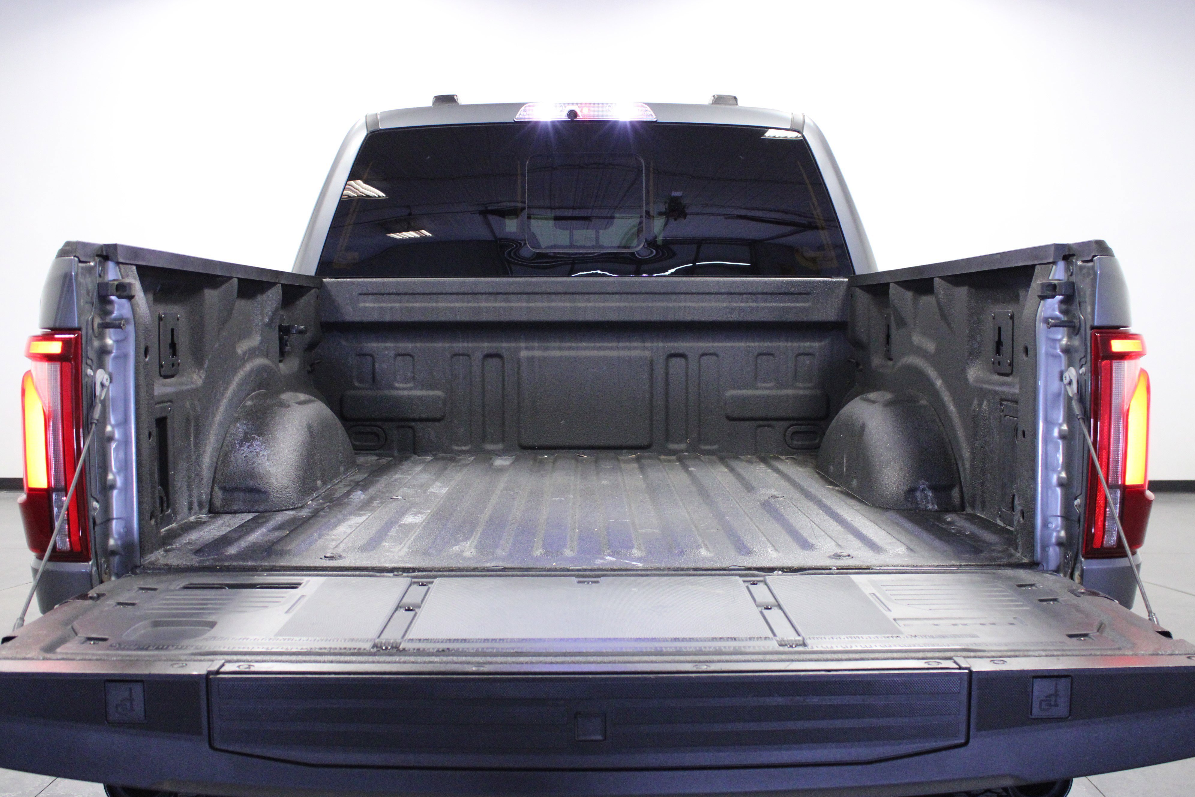 Used 2024 Gray Metallic Ford Raptor image 14