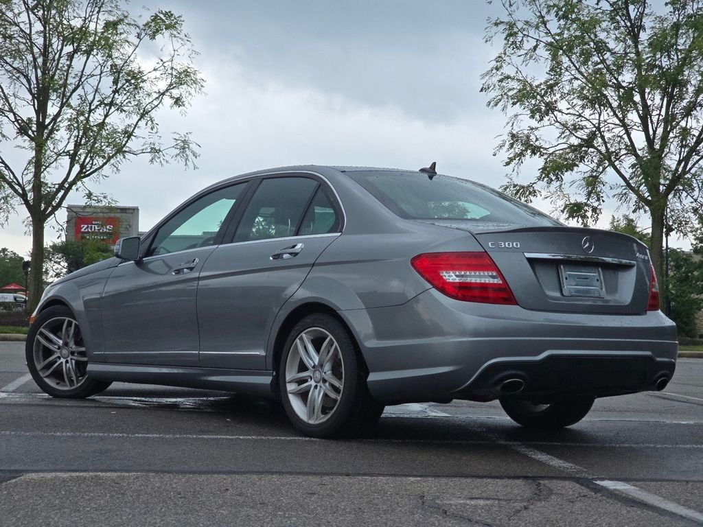 Used 2013  Mercedes-Benz C 300 image 12