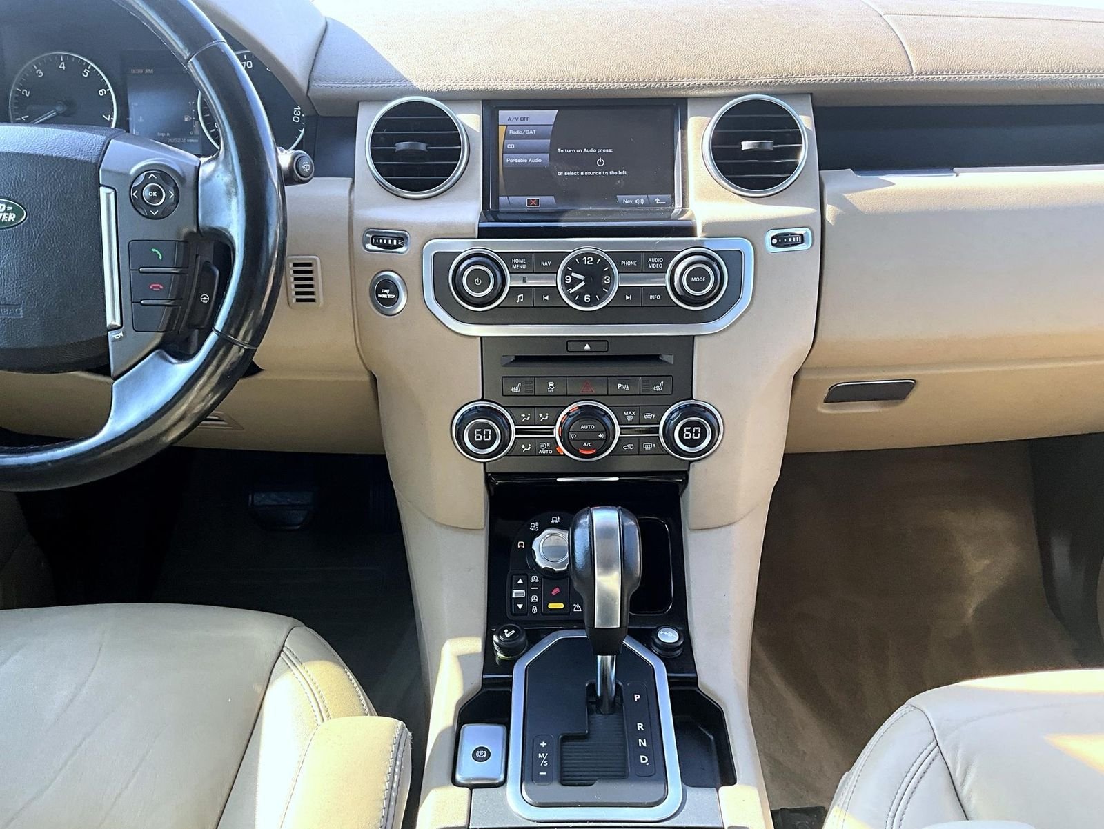Used 2011 Beige Land Rover V8 image 14