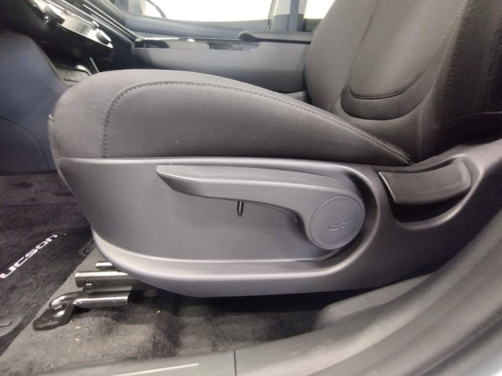 New 2026 White Pearl Hyundai Blue SE image 20