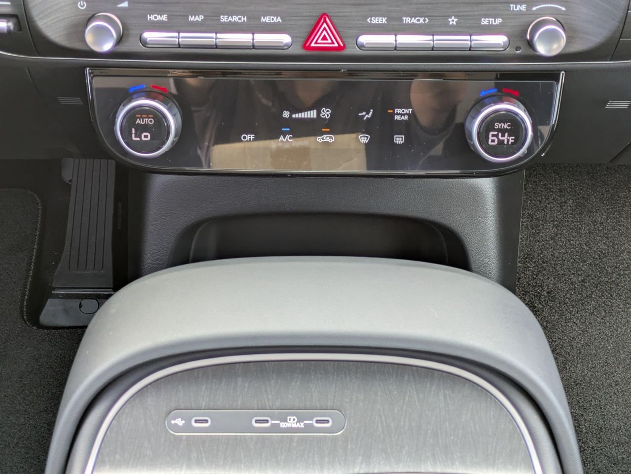 New 2027 Creamy White Pearl Hyundai SE FWD image 17