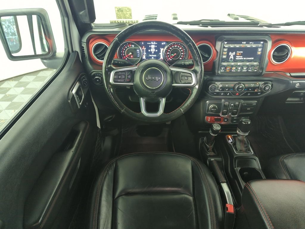 Used 2019 White Jeep Unlimited Rubicon image 13