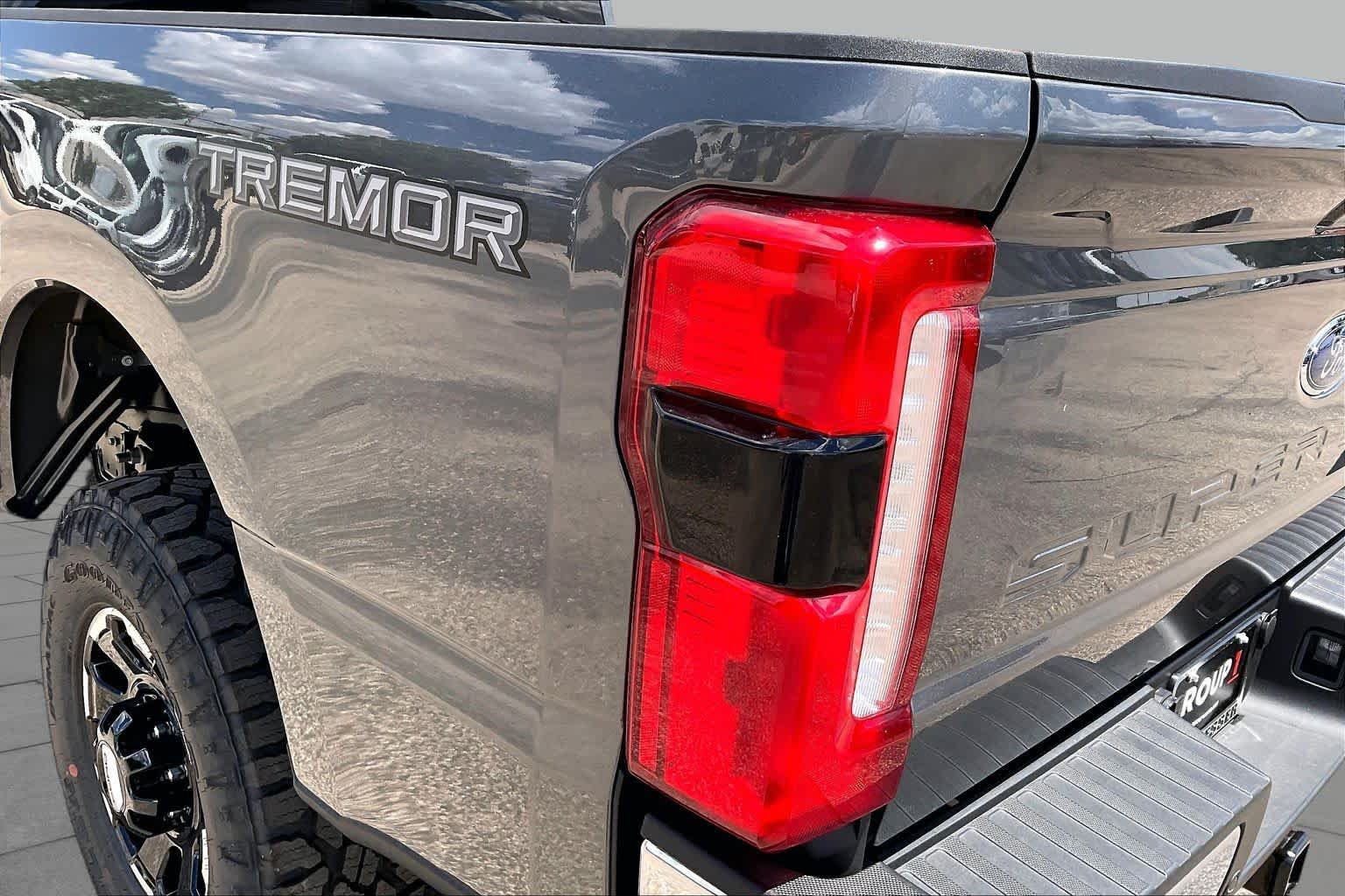 New 2026 Carbonized Gray Metallic Ford F-250® Lariat® image 14