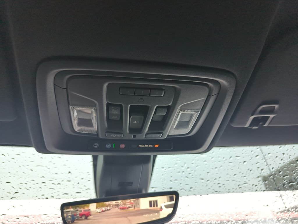 Used 2020 Blue Chevrolet High Country image 26
