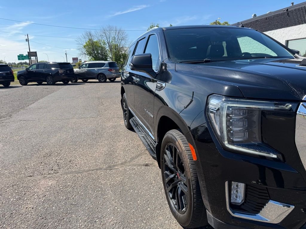 Used 2023  GMC SLT image 14