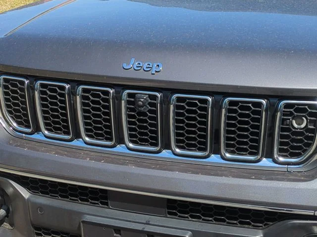 Used 2022 Gray Jeep Overland image 24