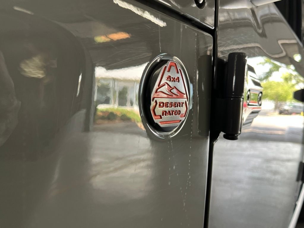 Used 2022 Gray Clearcoat Jeep Mojave image 11