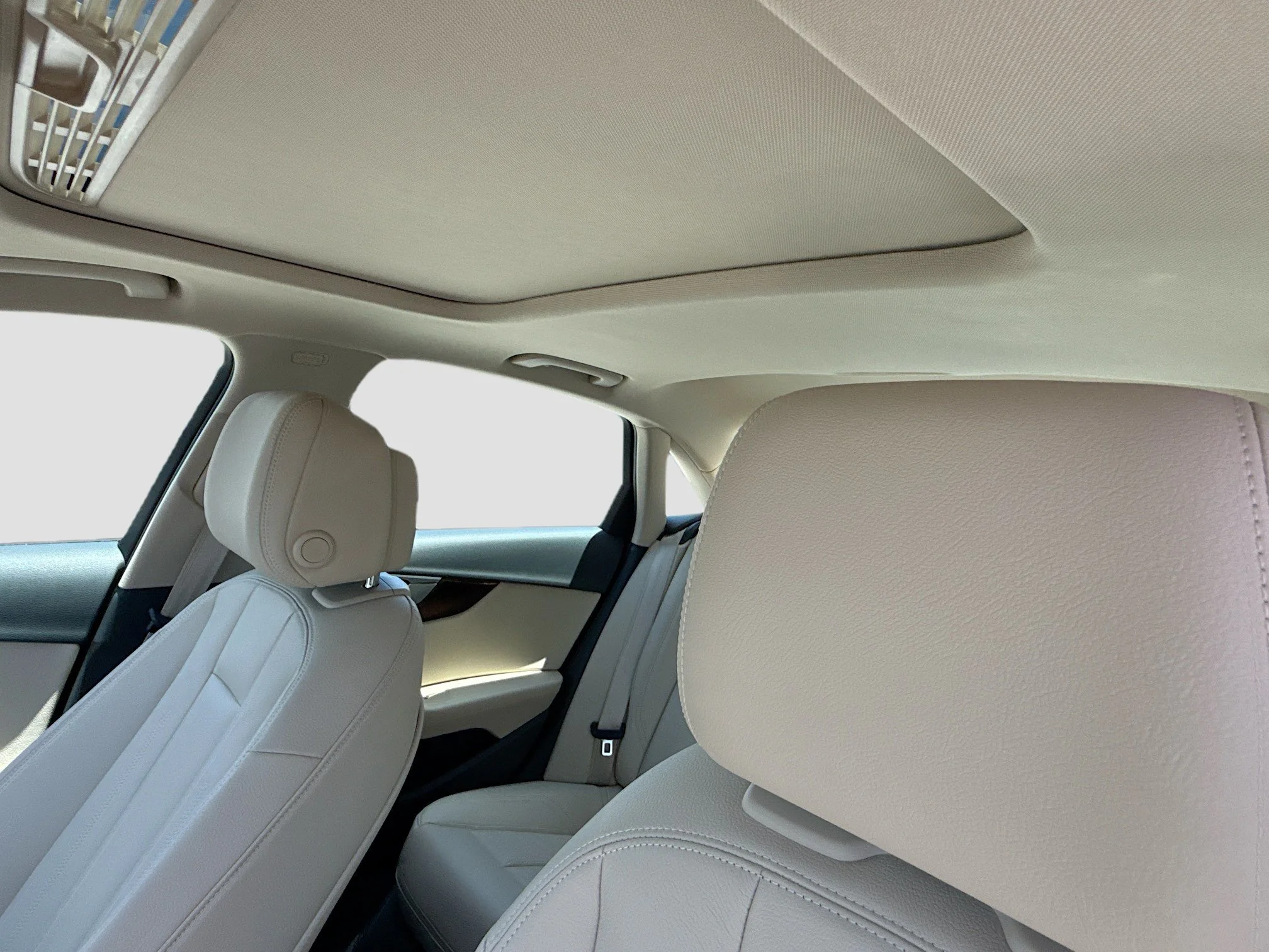 Used 2019 Glacier White Metallic Audi Premium image 25