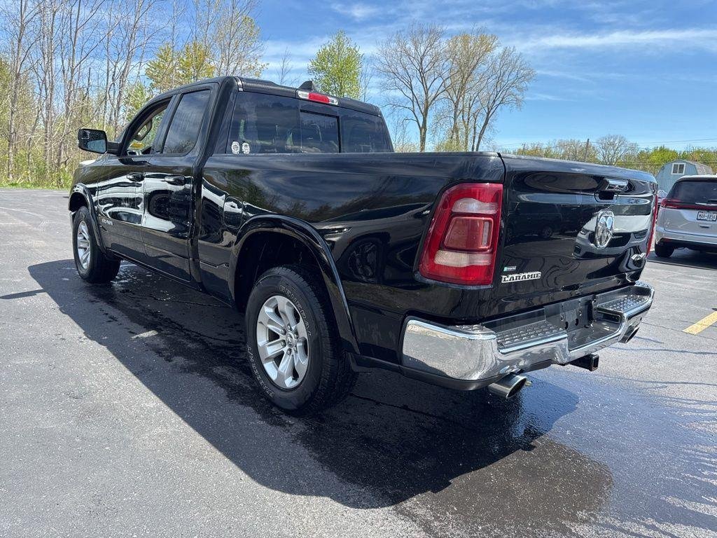 Used 2019 Diamond Black Ram Laramie image 9