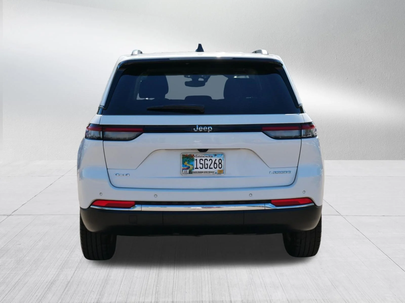 Used 2023 Bright White Clearcoat Jeep Laredo image 6