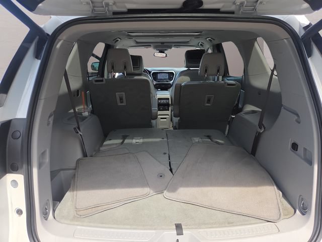 Used 2017 WHITE FROST TRICOAT GMC SLT image 39