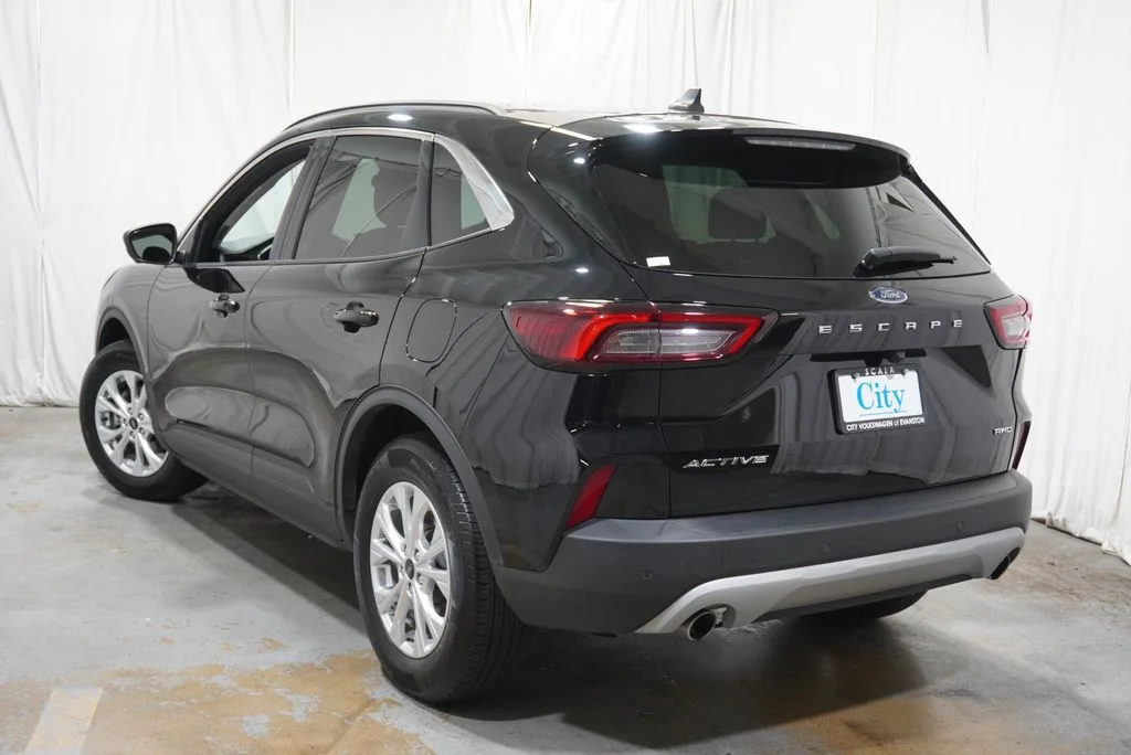Used 2023 Black Ford Active image 7