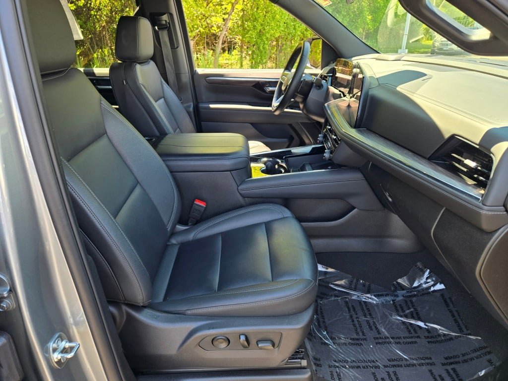 2025 Chevrolet Tahoe LT - Photo 7