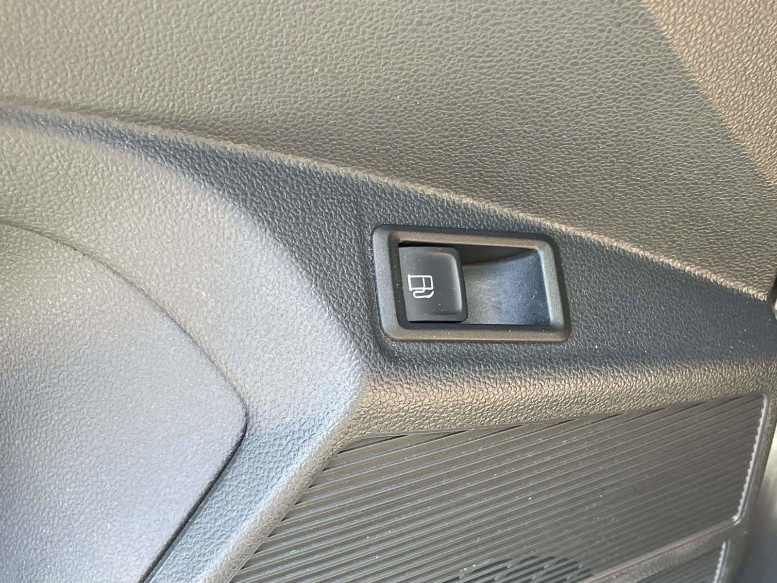 Used 2023 Platinum Gray Metallic Volkswagen SE image 43