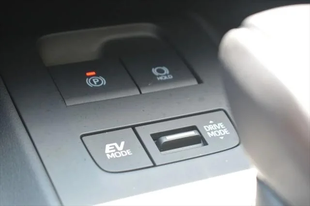 Certified Used 2023 TITANIUM GLOW Toyota  image 20