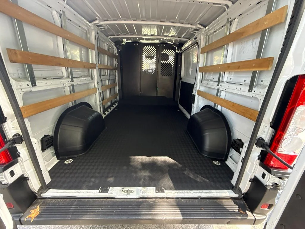 Used 2025 White Ram Base image 5