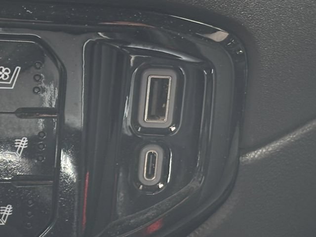 Used 2024 Sterling Metallic GMC SLT image 7