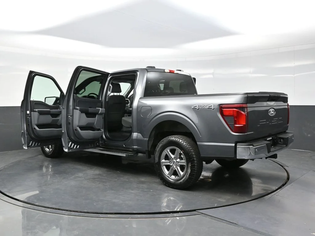 Used 2025 Gray Ford XLT image 42