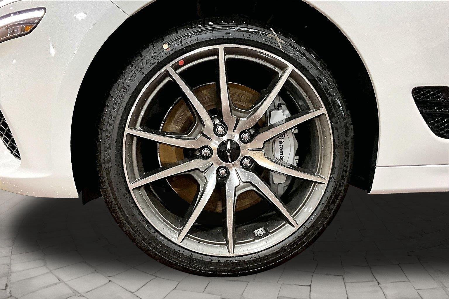 New 2026 Uyuni White Genesis 2.5T PRESTIGE image 15