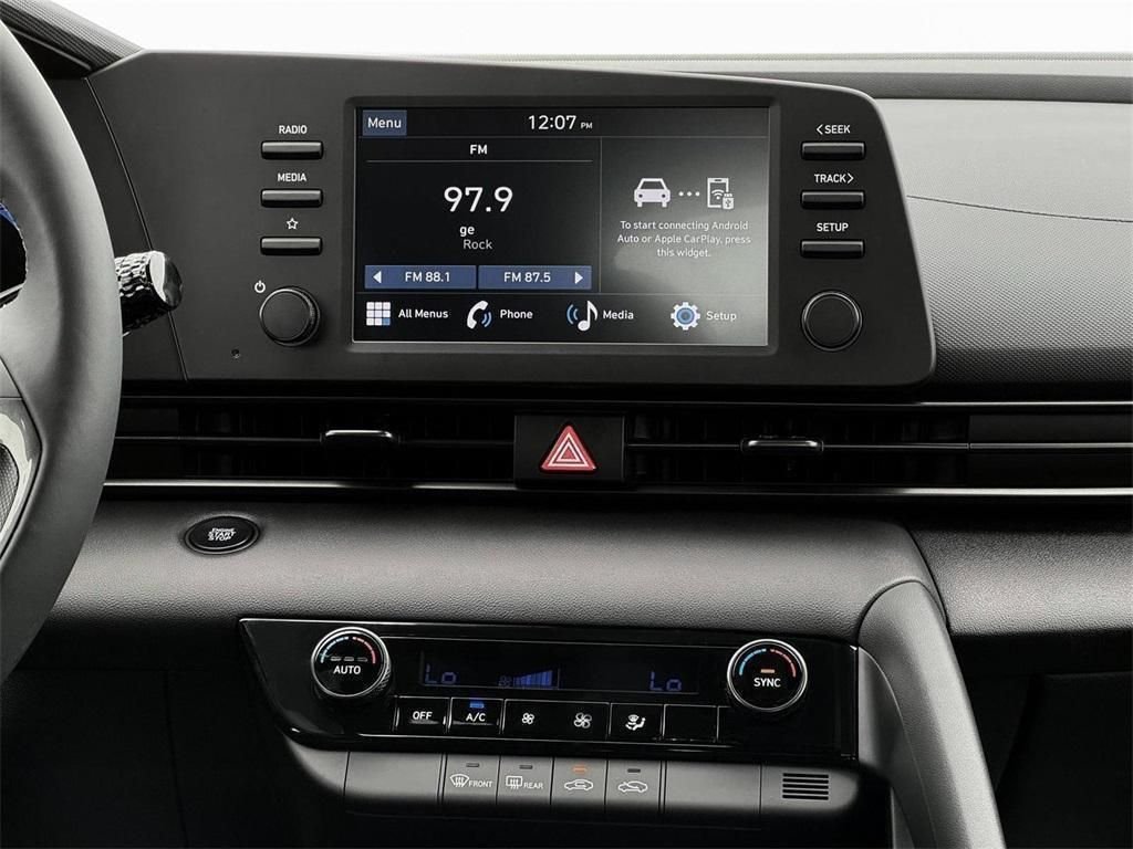 2025 Hyundai Elantra SEL - Photo 19