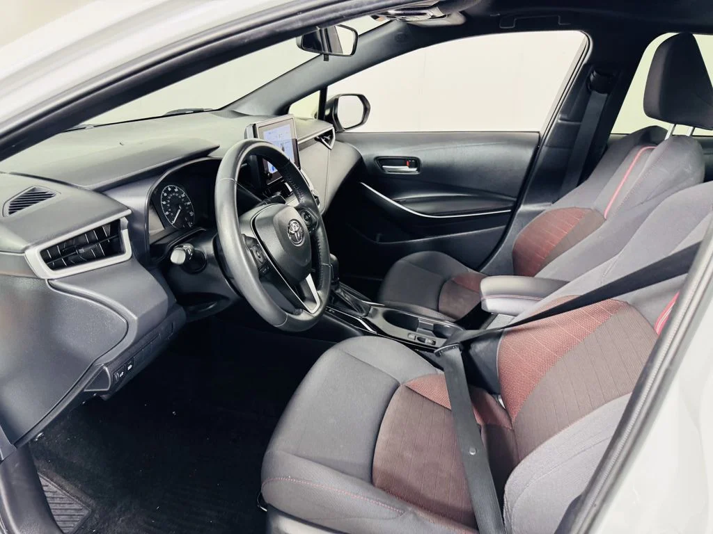 Used 2024 White Toyota SE image 5