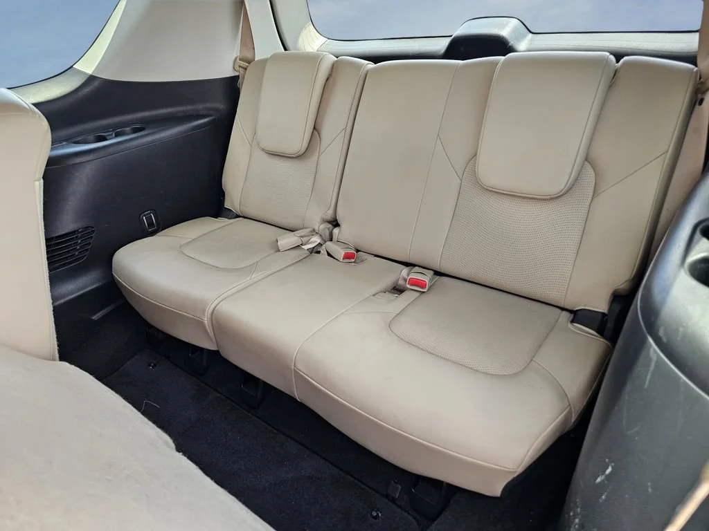 Used 2018 Gun Metallic Nissan SL image 33