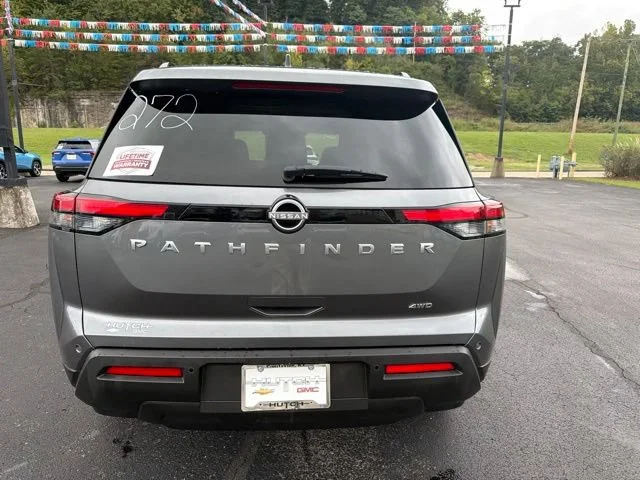 Used 2025 Gray Nissan SV image 6