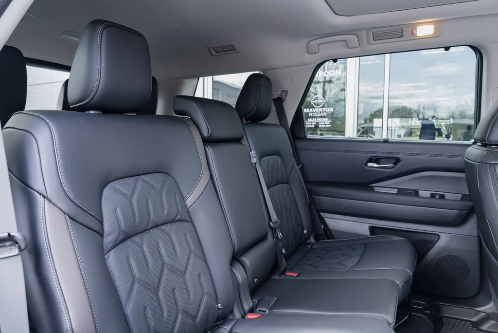 New 2026 Everest White Pearl TriCoat Nissan Platinum image 27