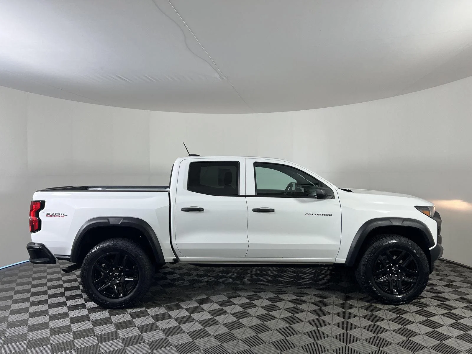 Used 2023 Summit White Chevrolet Trail Boss image 28