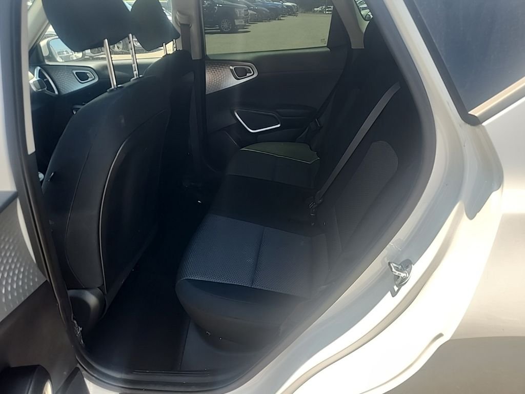 Used 2020 White Kia LX image 25
