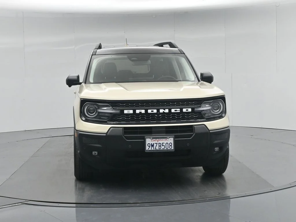 Certified Used 2025 Beige Ford Outer Banks image 25