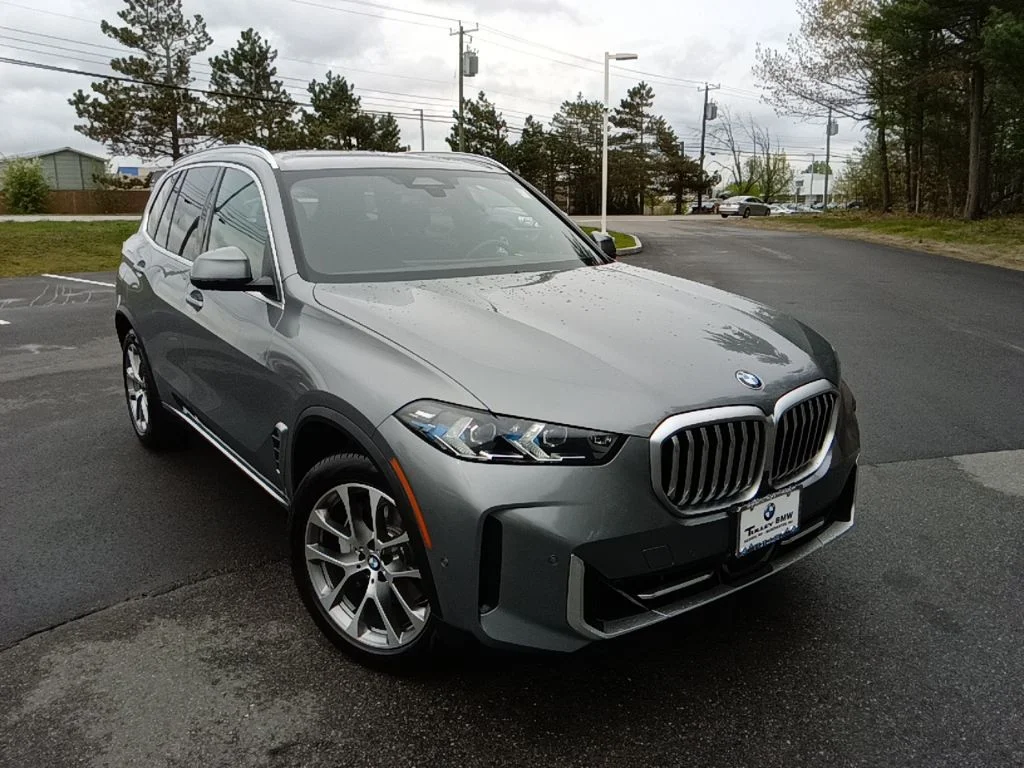 Certified Used 2026 Skyscraper Grey Metallic BMW xDrive40i image 9