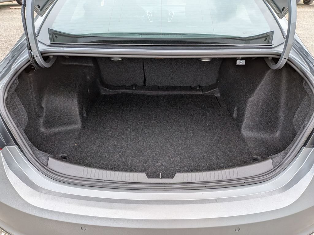 Used 2024 Gray Chevrolet LT image 26