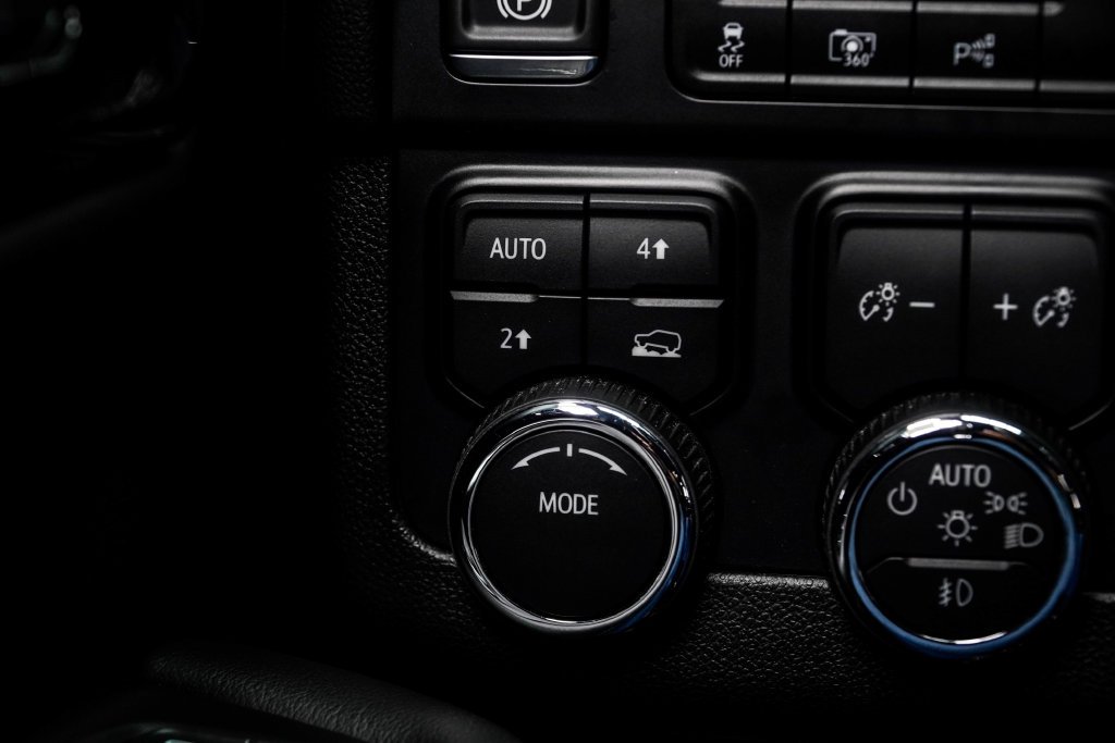 Used 2025 Black Chevrolet Premier image 40