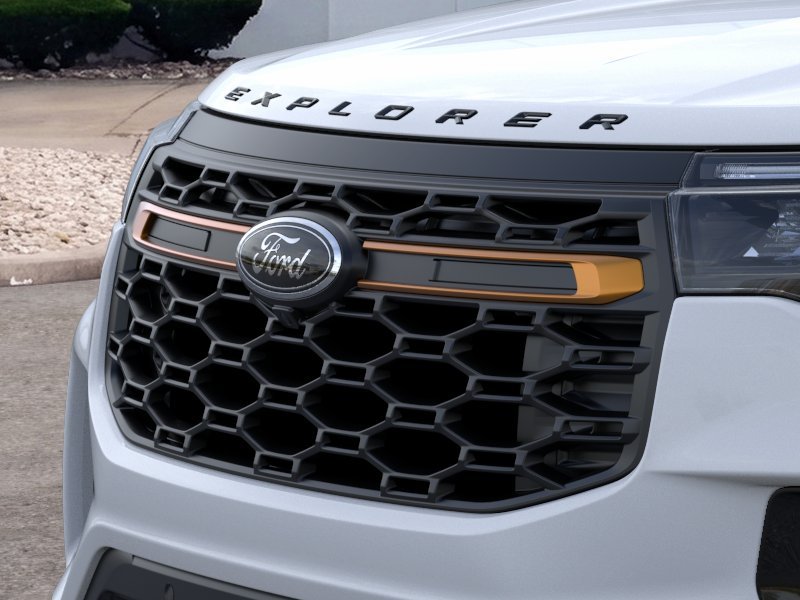 New 2026 Space White Metallic Ford Tremor® image 43