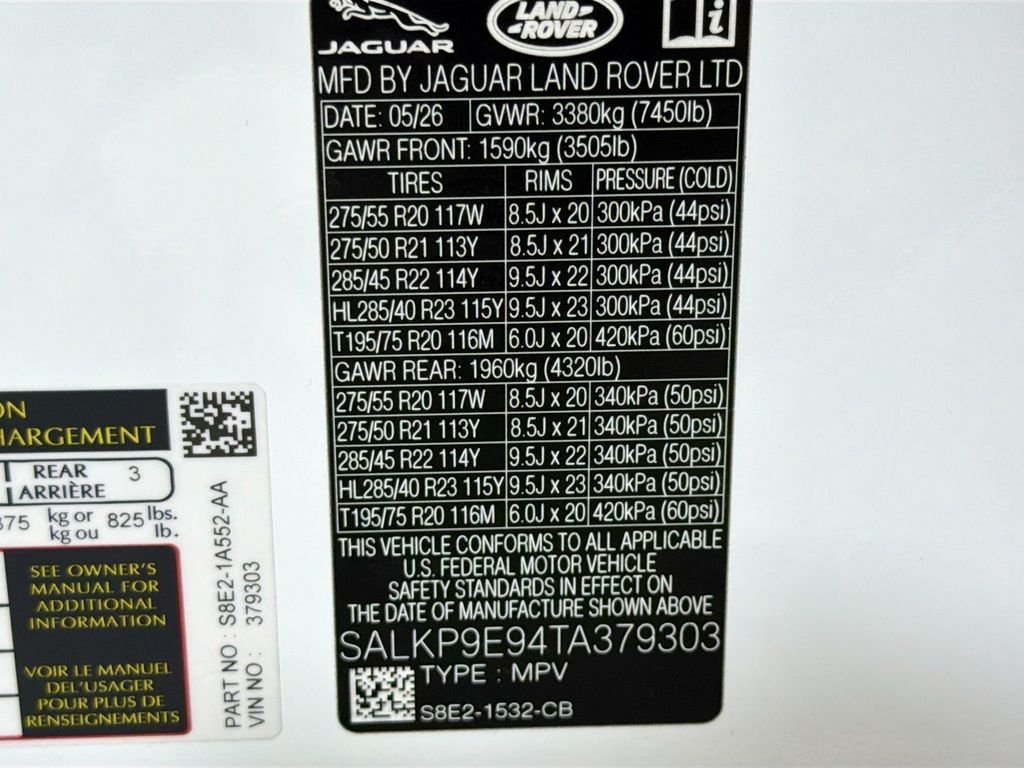 New 2026 Fuji White Land Rover SE image 34